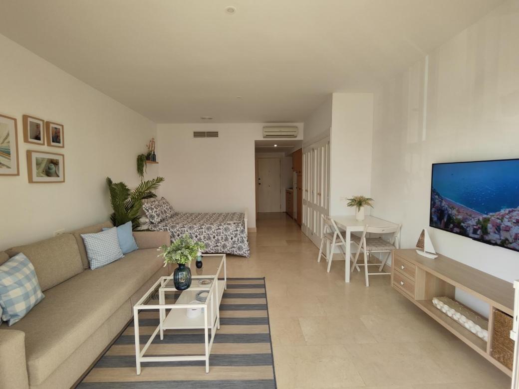 Estudio Puerto De Sotogrande Сан Роке Екстериор снимка