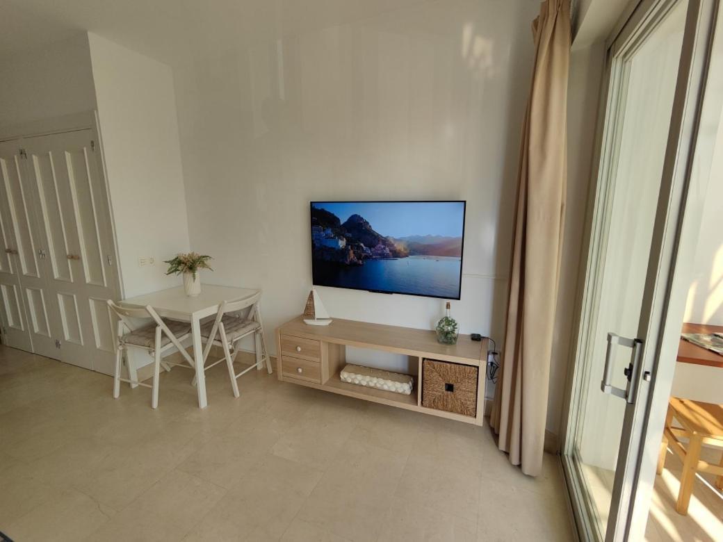 Estudio Puerto De Sotogrande Сан Роке Екстериор снимка